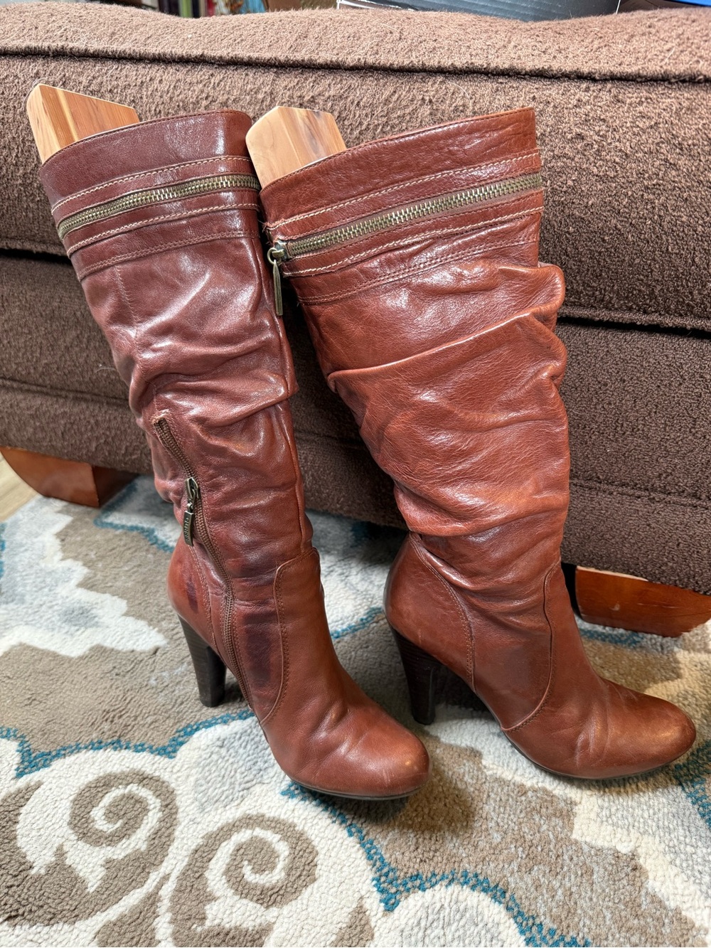Women's Guess Leather Knee-High Slouch Boots in Chestnut - Picture 4 of 6